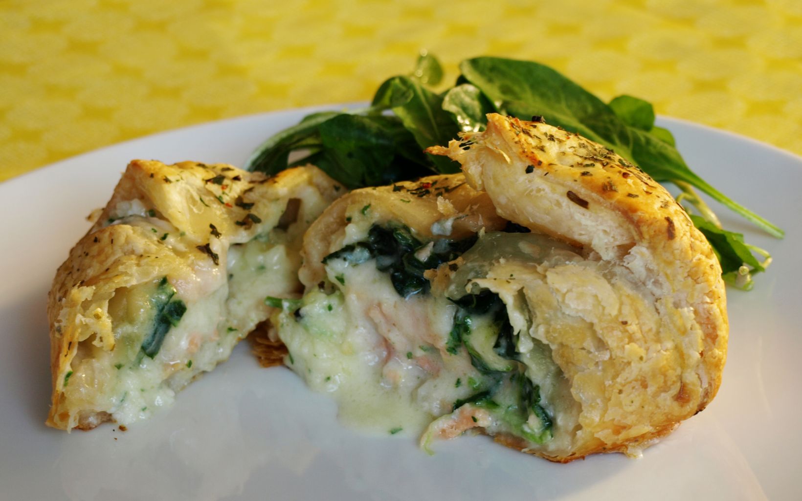 47646 Salmon Prawn And Spinach Wellington Nov 20