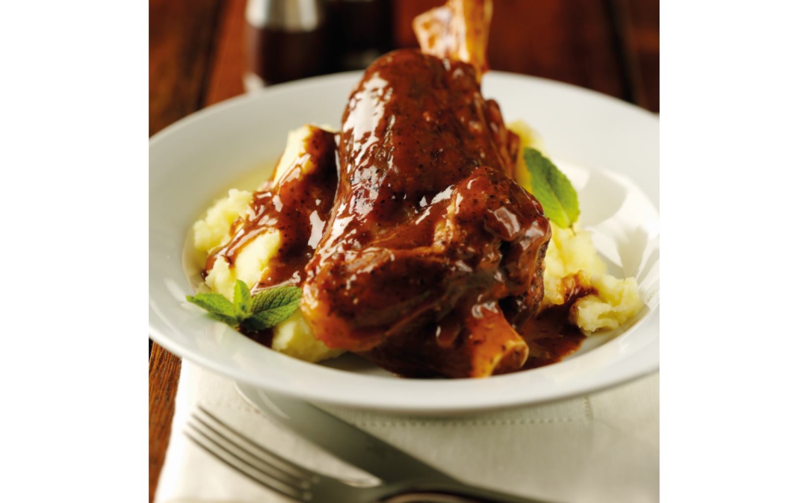 28063 25832 Lamb Shank With Mint Gravy 2