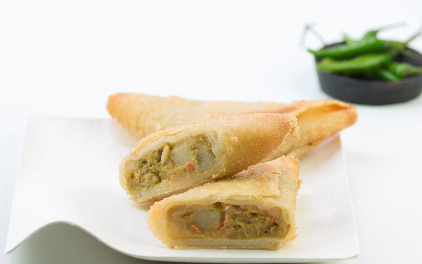 75302 Daloon 70g Veg Samosa Res Sep22