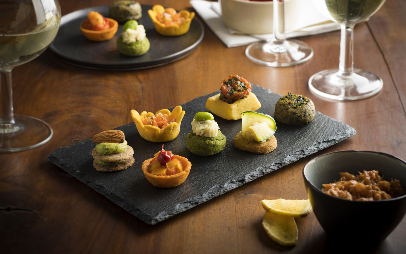 66543 Vegan Cock Selec Tapas Serv Sugg Lscape 2